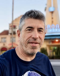 Carlos Dominguez